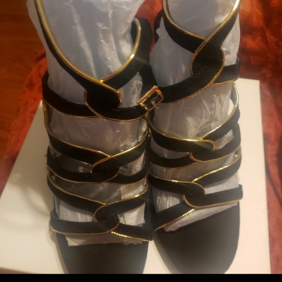 Jessica Simpson black heel pump - Picture 3 of 3